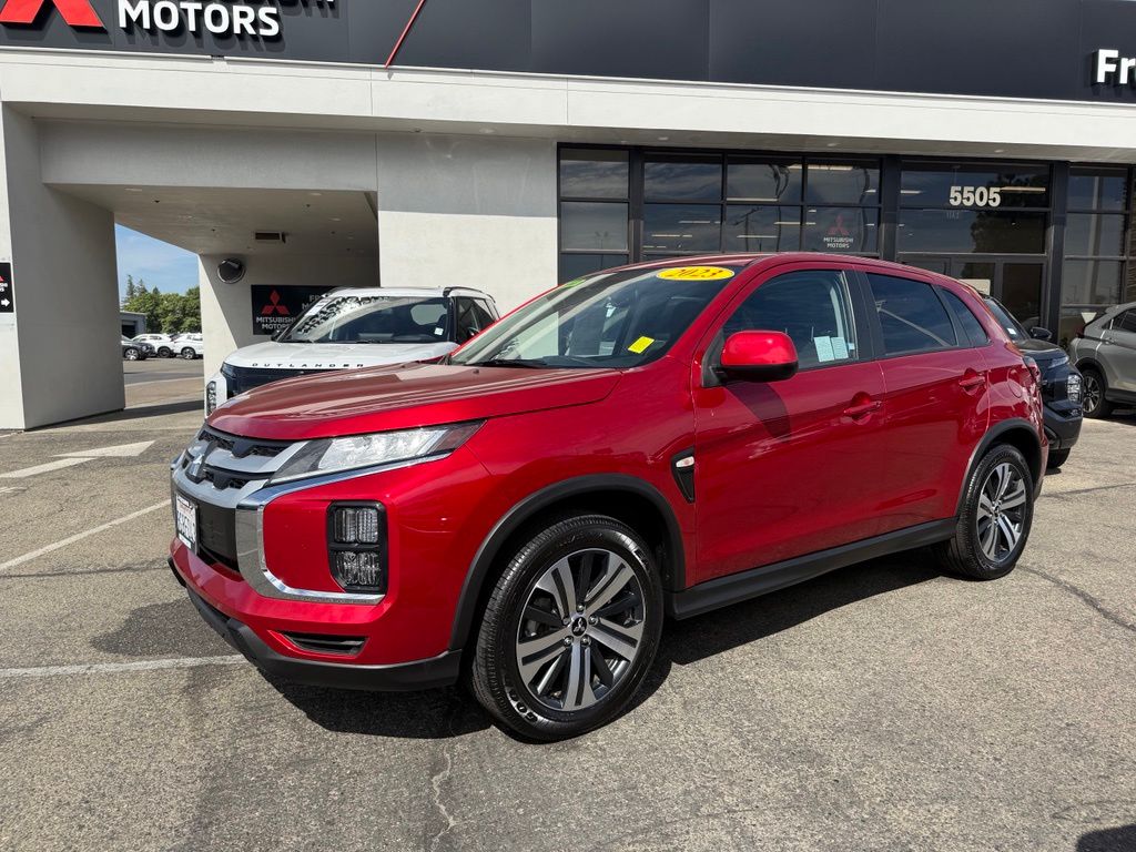 2023 Mitsubishi Outlander Sport ES Image 2 of 33