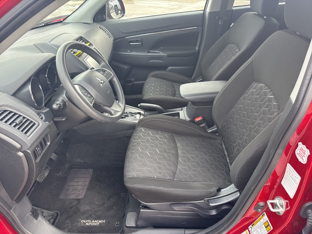 Vehicle image 17 of 22