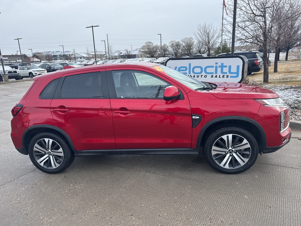 Vehicle image 4 of 22