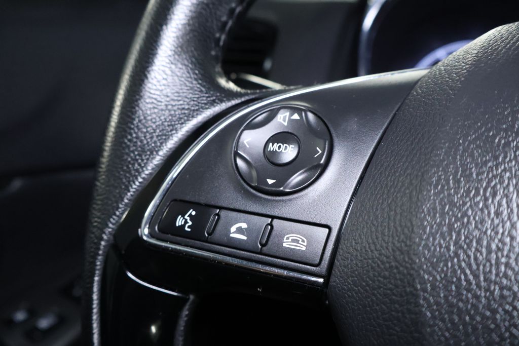 Vehicle image 24 of 34