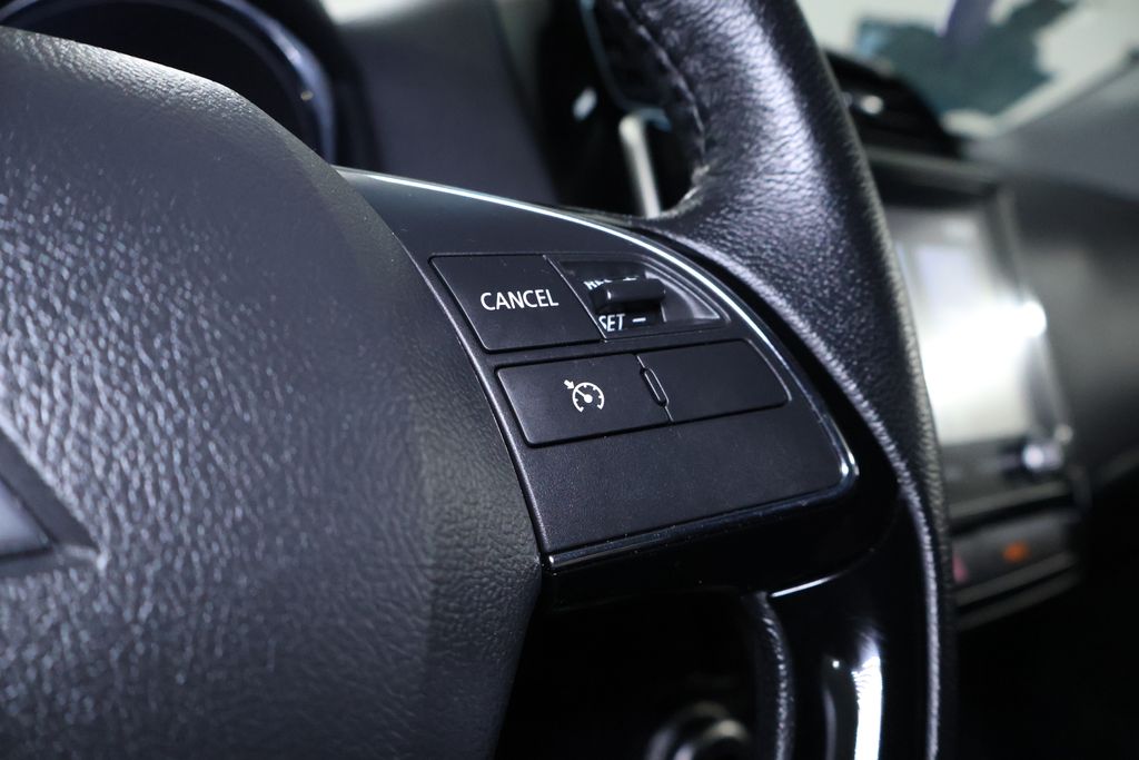 Vehicle image 22 of 34