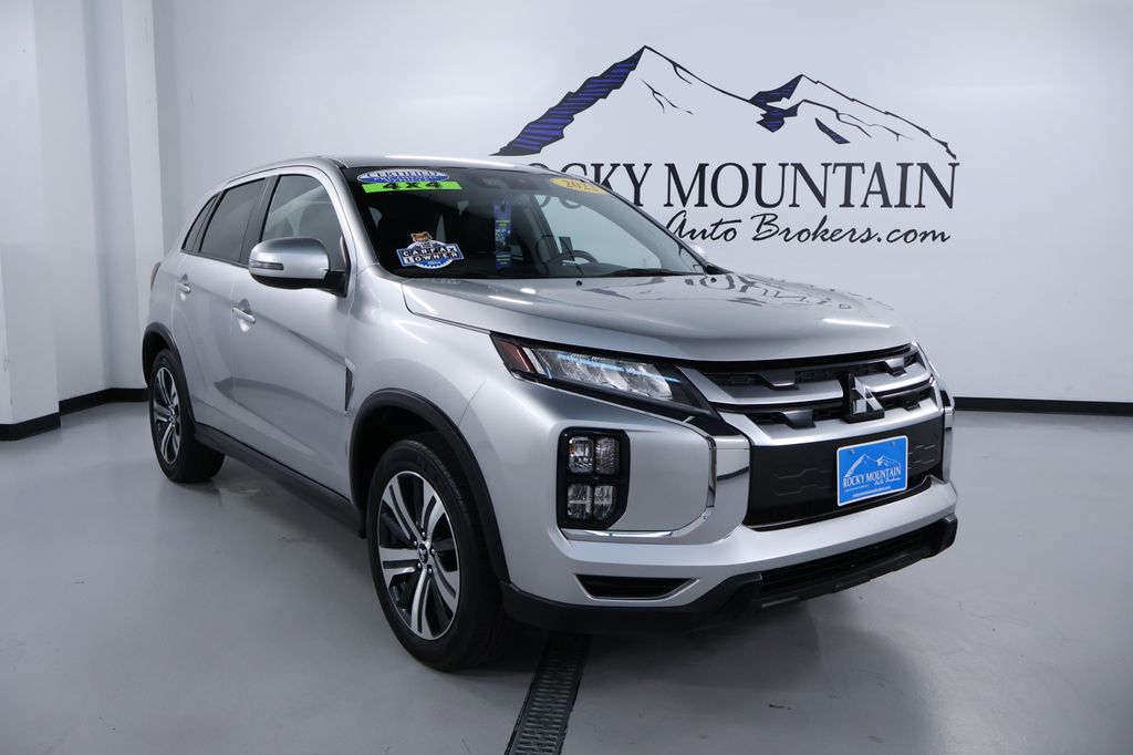 Vehicle image 3 of 34