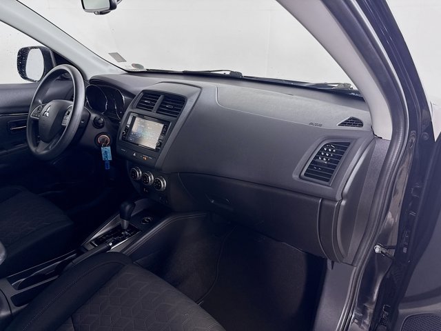 Vehicle image 31 of 41