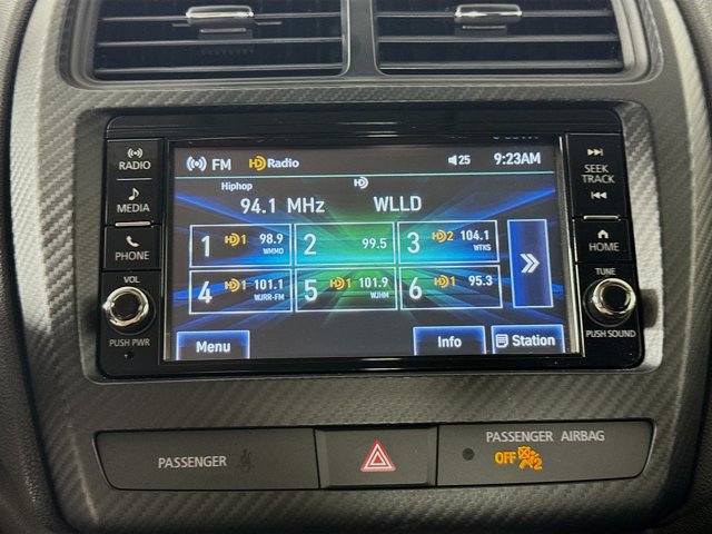 Vehicle image 16 of 41