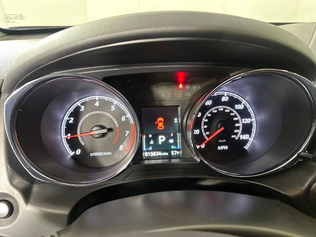 Vehicle image 17 of 27