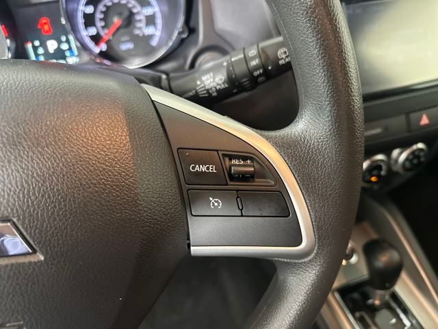Vehicle image 16 of 27