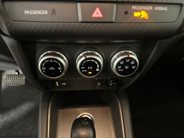 Vehicle image 22 of 27