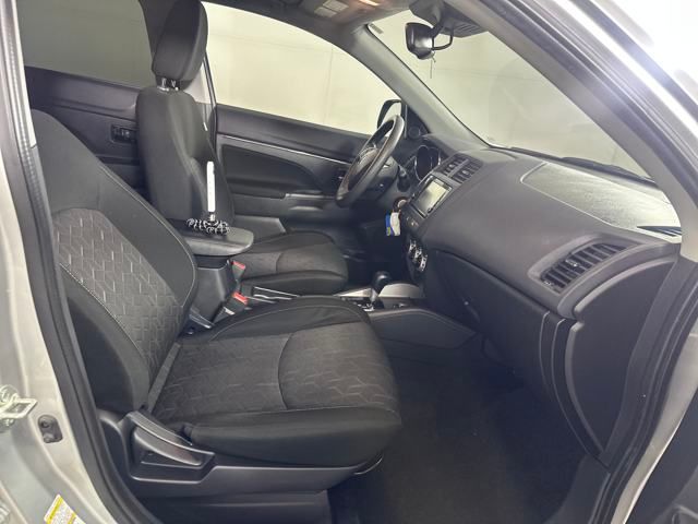 Vehicle image 26 of 27