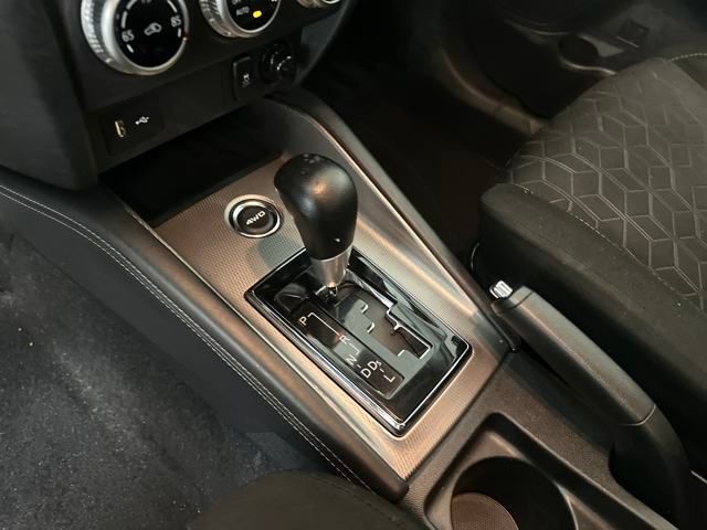 Vehicle image 19 of 27
