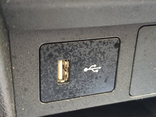 Vehicle image 22 of 26