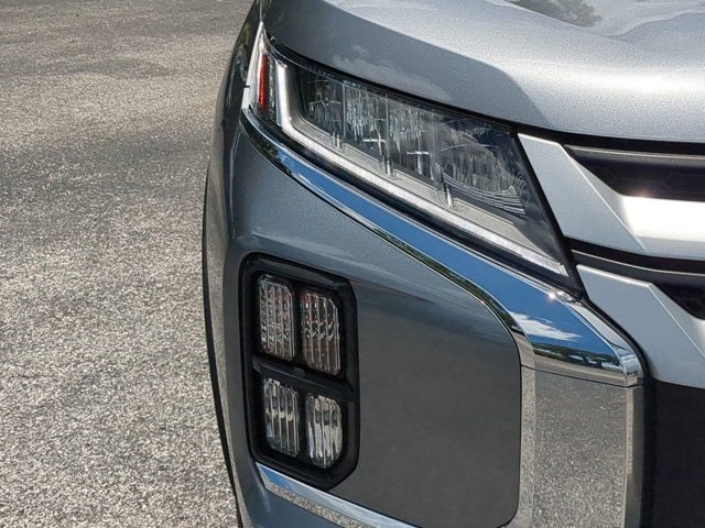 Vehicle image 10 of 26