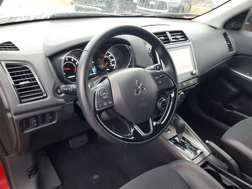 Vehicle image 14 of 31