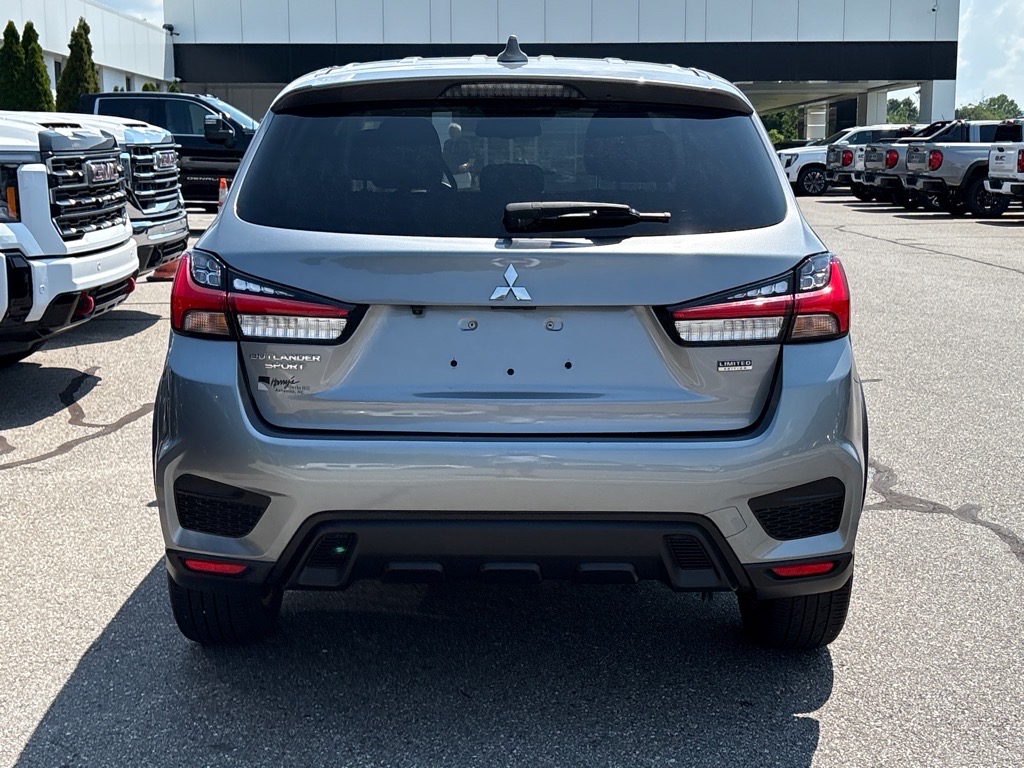 Vehicle image 4 of 24