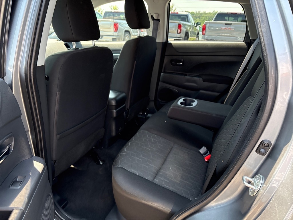 Vehicle image 12 of 24
