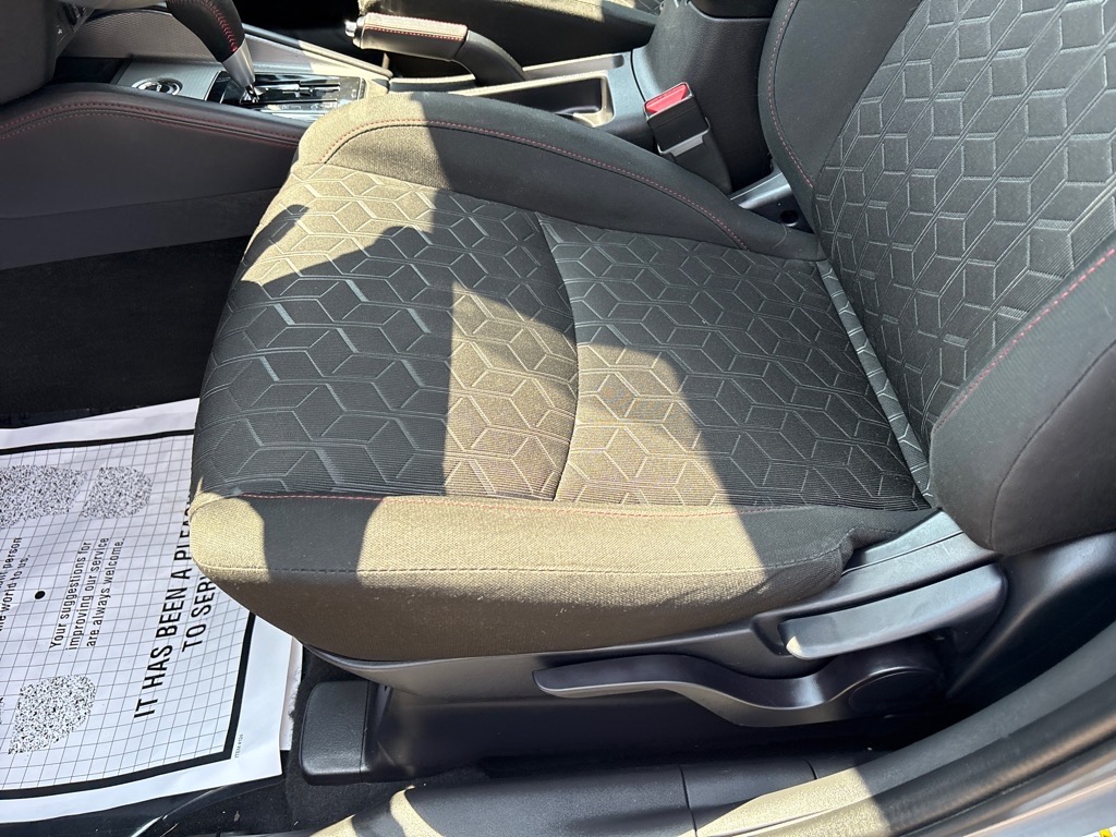 Vehicle image 23 of 24