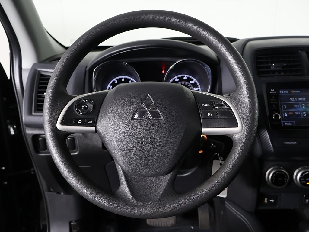 Vehicle image 34 of 49