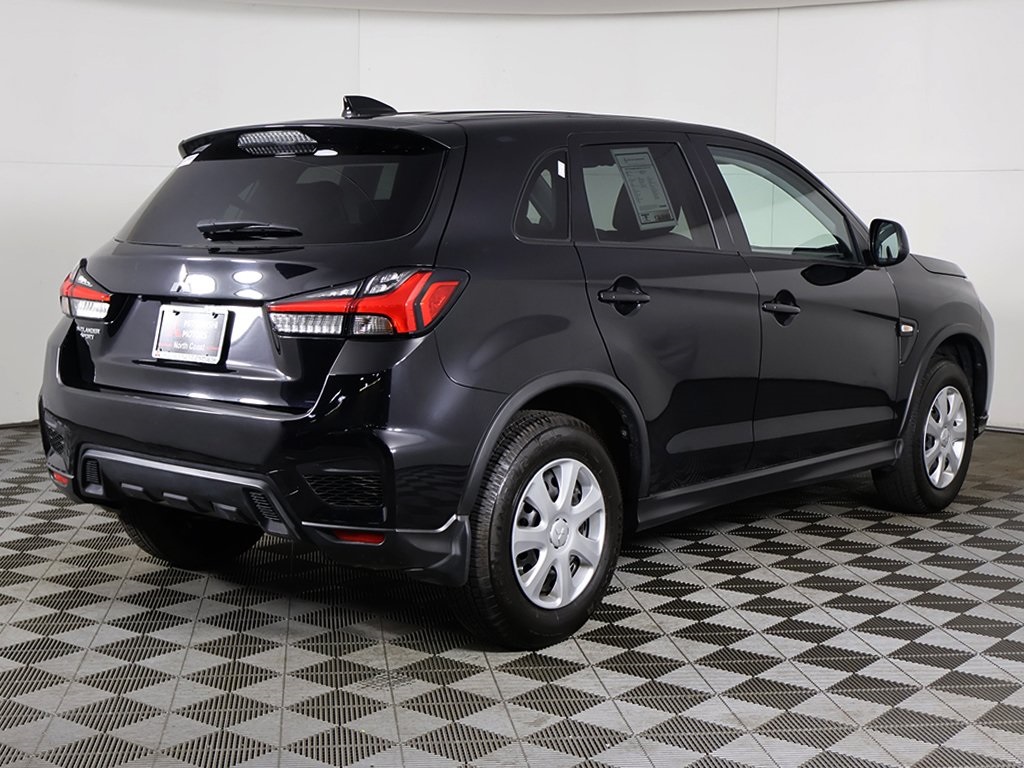 Vehicle image 7 of 49