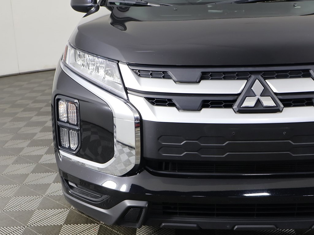 Vehicle image 13 of 49