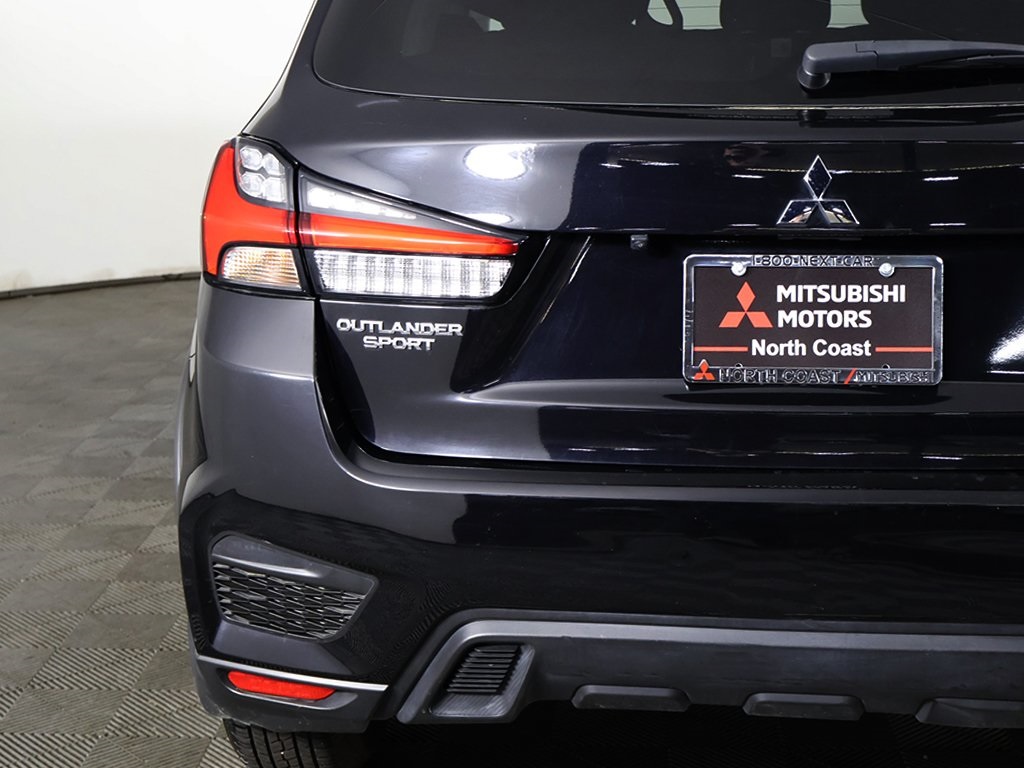 Vehicle image 15 of 49