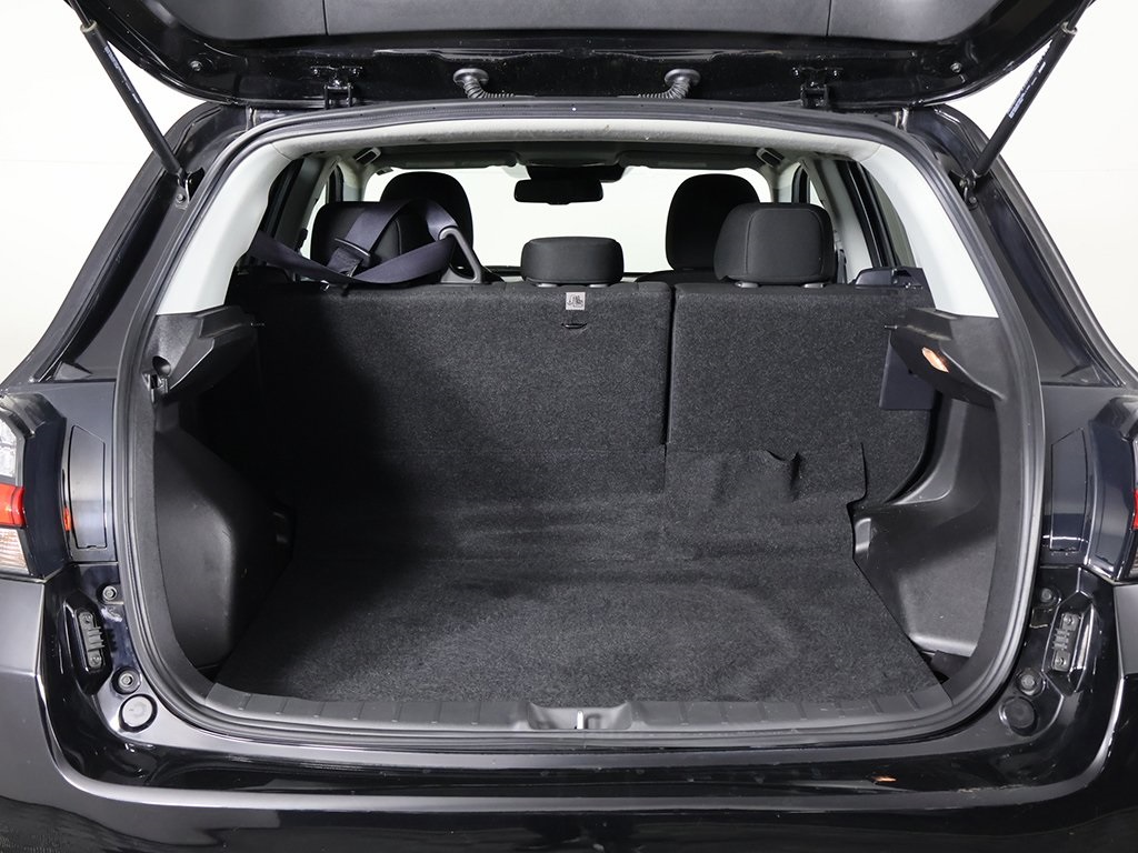 Vehicle image 17 of 49