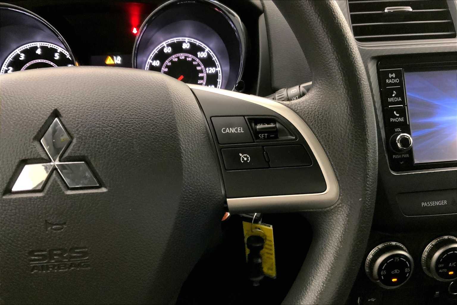 Vehicle image 26 of 33