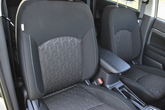 Vehicle image 26 of 35