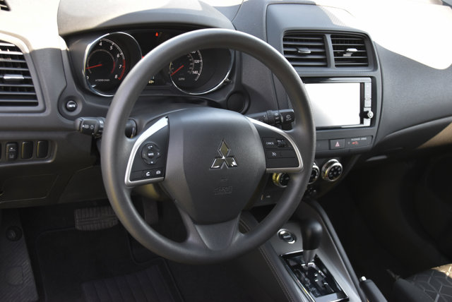 Vehicle image 13 of 35