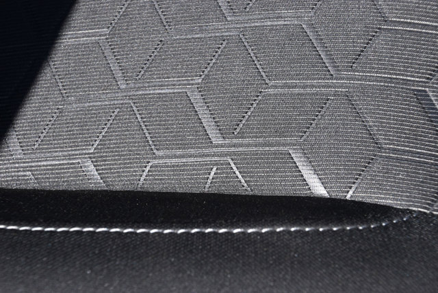 Vehicle image 27 of 35