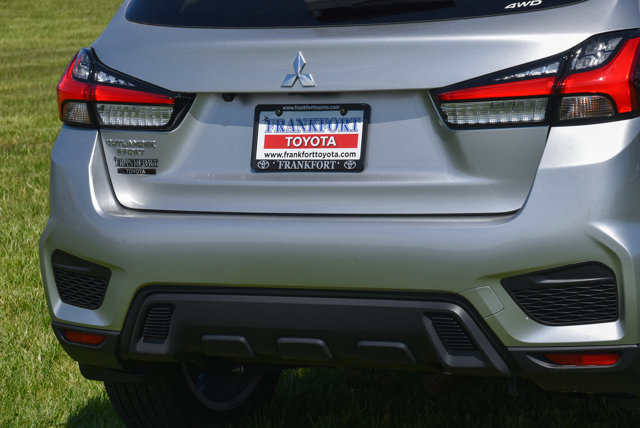 Vehicle image 25 of 35