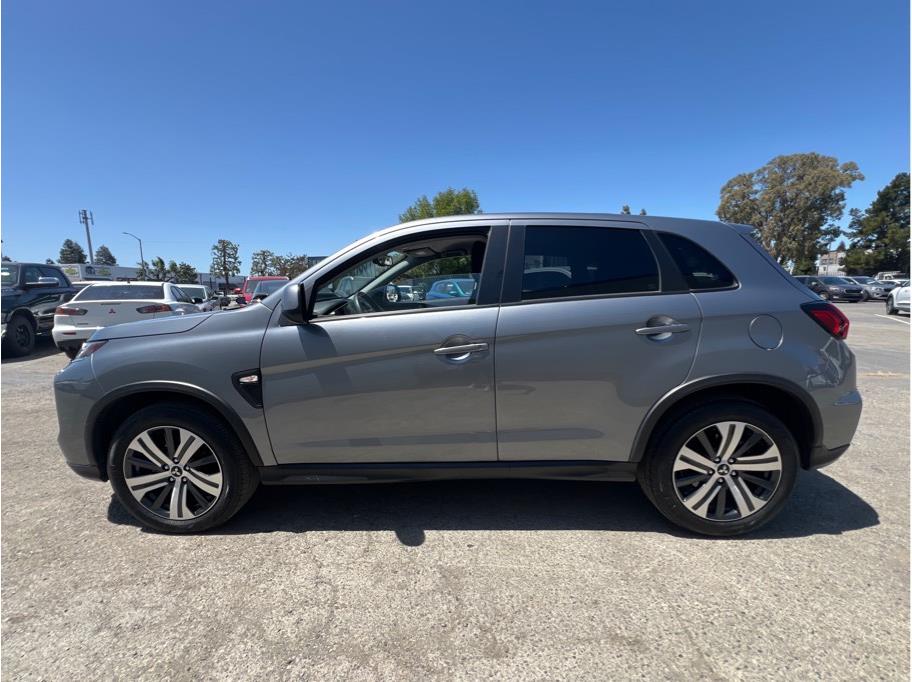 Vehicle image 8 of 22