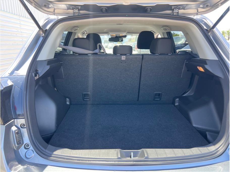 Vehicle image 9 of 22
