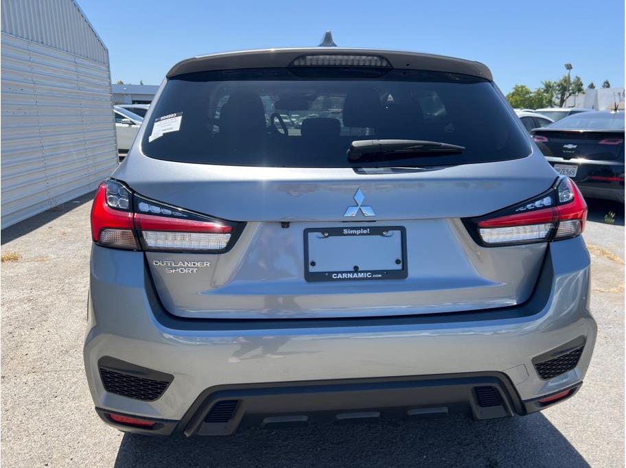 Vehicle image 6 of 22