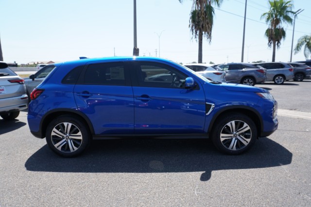 2023 Mitsubishi Outlander Sport SE Image 3 of 34