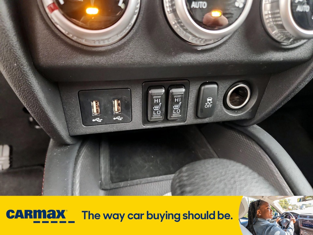 Vehicle image 20 of 27