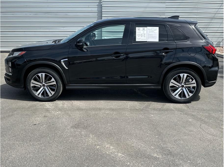 Vehicle image 9 of 25