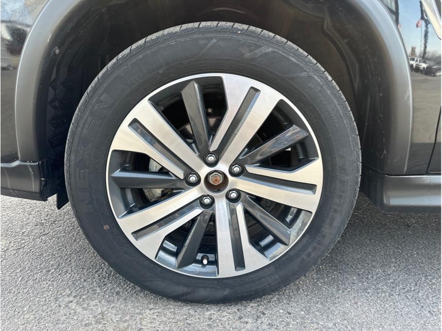 Vehicle image 24 of 25