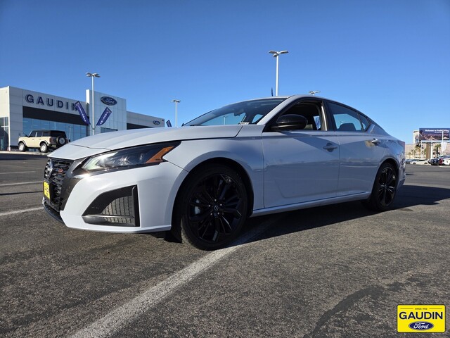 2023 Nissan Altima 2.5 SR Image 1 of 25