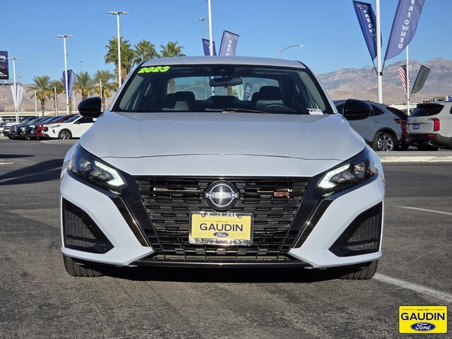 2023 Nissan Altima 2.5 SR Image 2 of 25