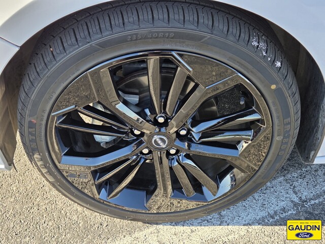 2023 Nissan Altima 2.5 SR Image 9 of 25