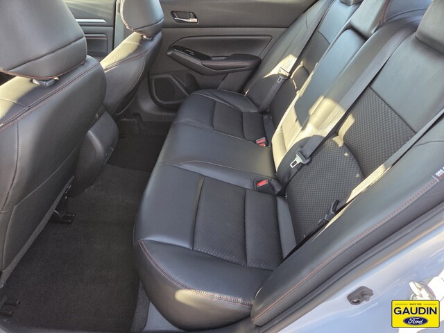 2023 Nissan Altima 2.5 SR Image 13 of 25