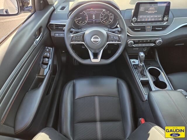 2023 Nissan Altima 2.5 SR Image 15 of 25