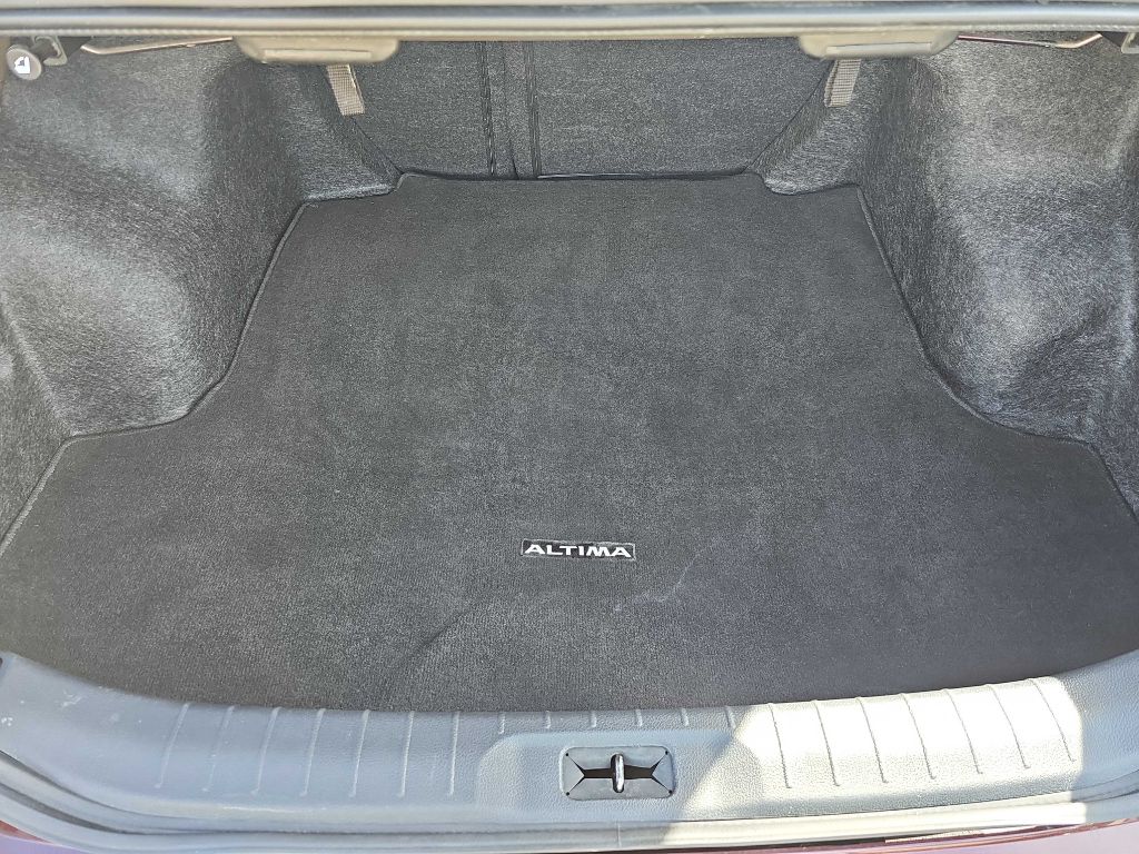 Vehicle image 11 of 36