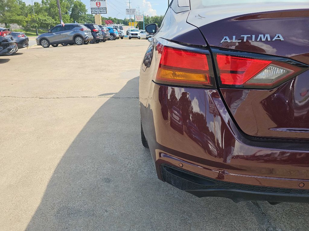 Vehicle image 6 of 36