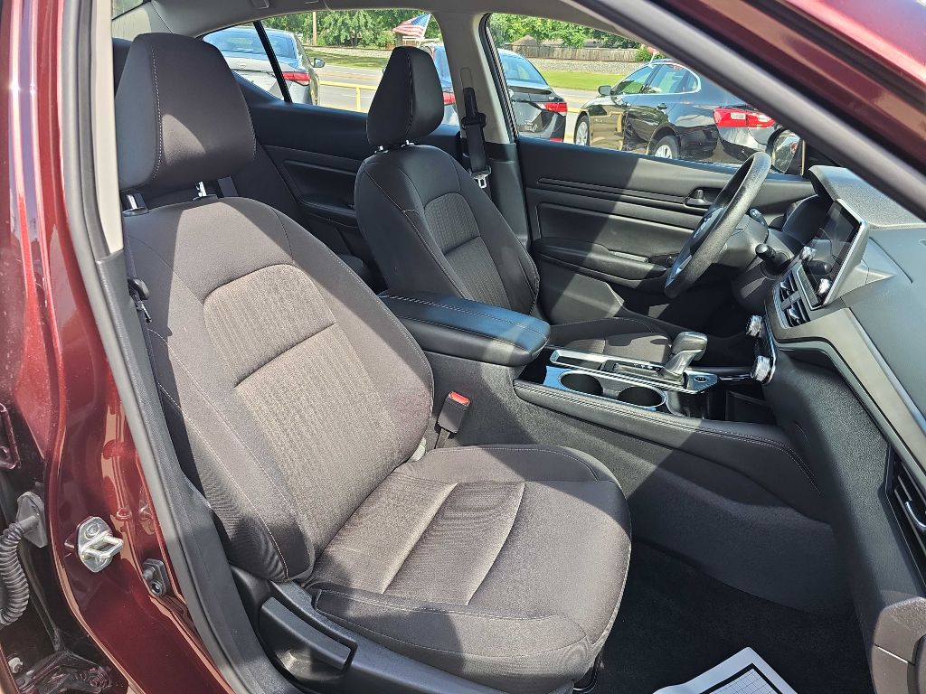 Vehicle image 16 of 36