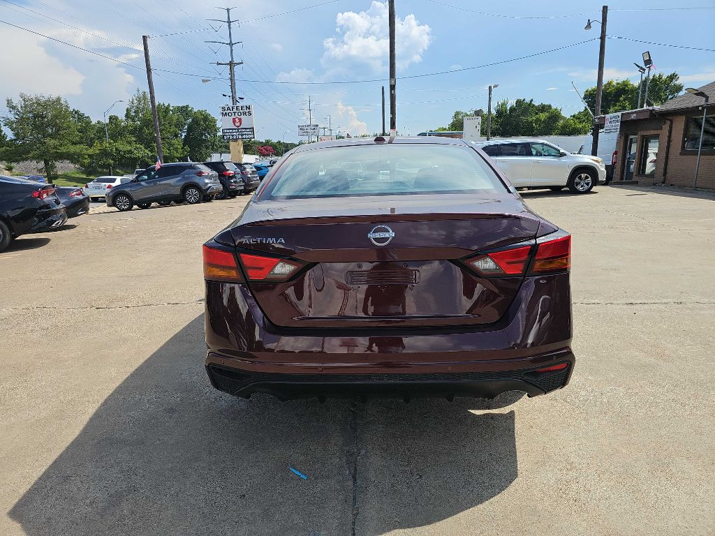 Vehicle image 12 of 36