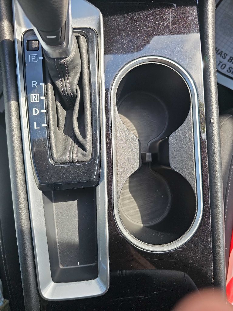 Vehicle image 23 of 36