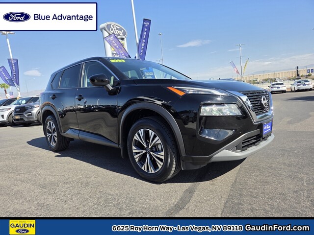 2023 Nissan Rogue SV Image 2 of 24