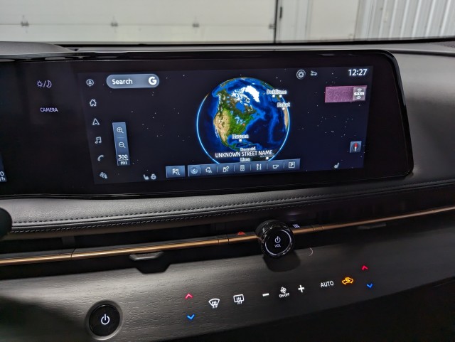 Vehicle image 18 of 26