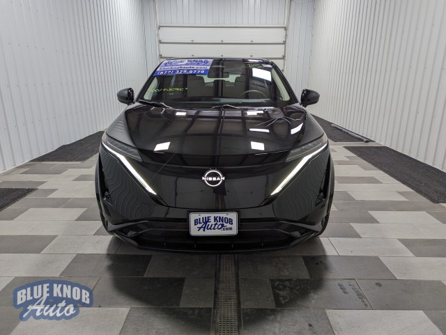 Vehicle image 2 of 26