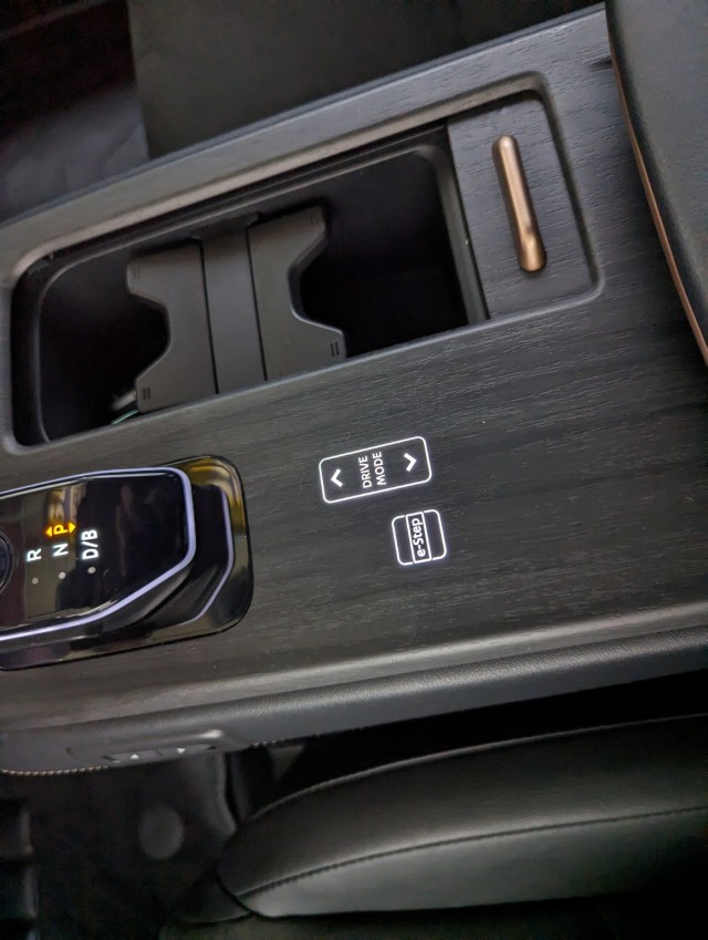 Vehicle image 20 of 26